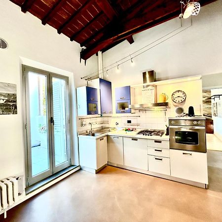 Апартаменты Bright House With Terrace In Santa Croce Флоренция Экстерьер фото