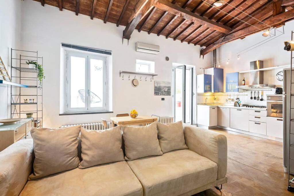 Апартаменты Bright House With Terrace In Santa Croce Флоренция Экстерьер фото